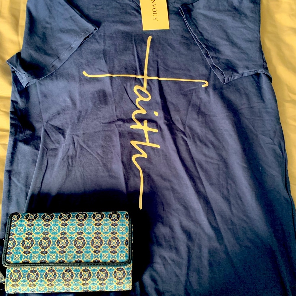 Blue T-Shirt, Size Med, brand Danvouy, with FREE wallet